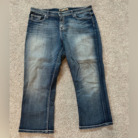 BKE Taylor capris size 34 - Picture 3 of 6